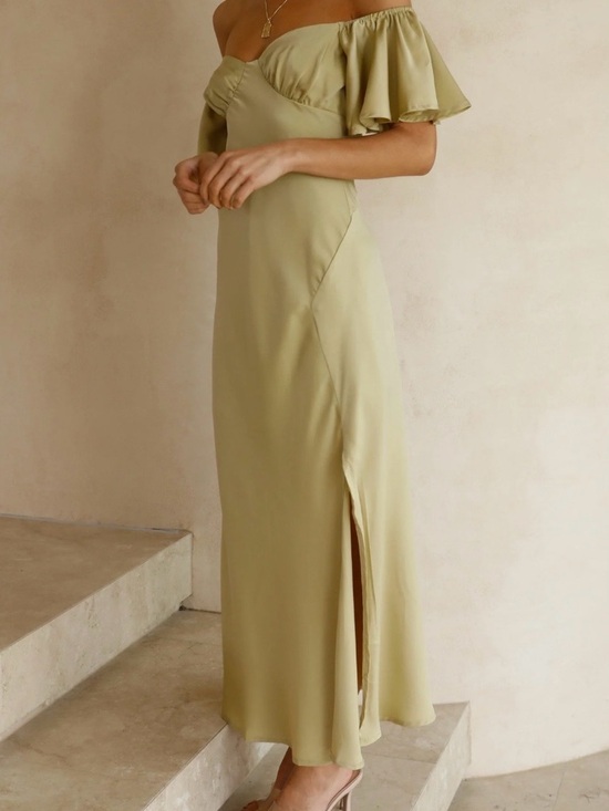 Dresses & Skirts - Boutique Off-Shoulder Yellow/Green Midi Dress with Ruffle Sleeves